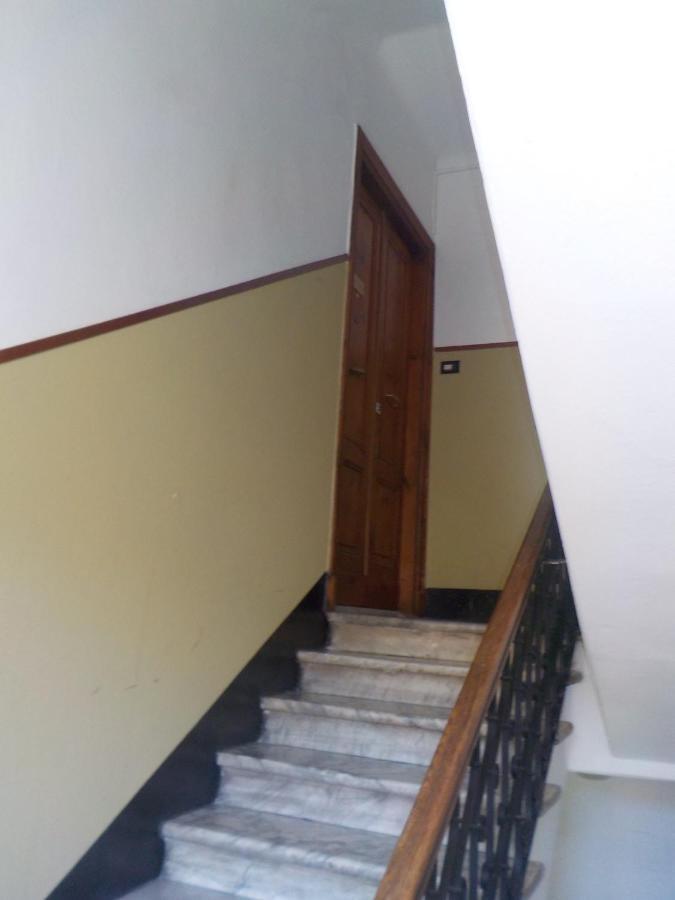 Appartement Casa Albarosa, 10 Min Walk Train Station, Free Parking.