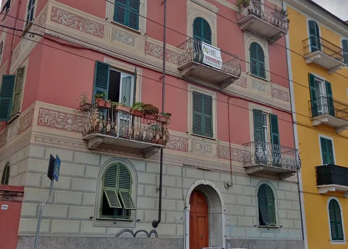 Casa Albarosa, 10 Min Walk Train Station, Free Parking.