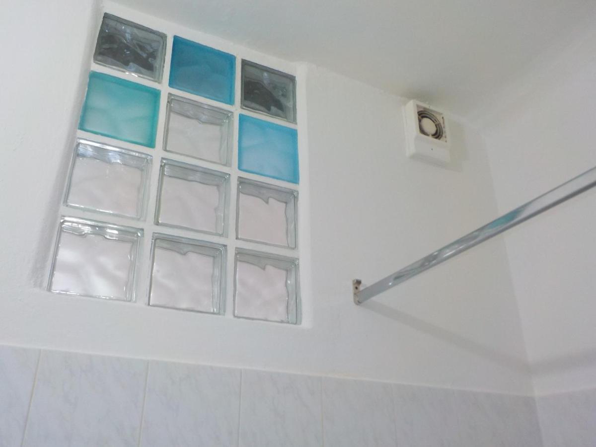 Apartment Casa Albarosa, 10 Min Walk Train Station, Free Parking. La Spezia