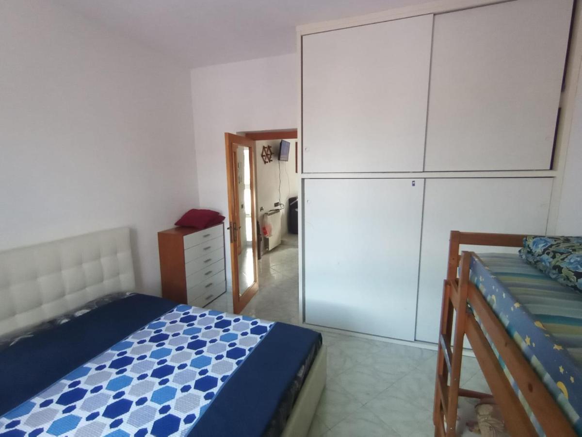 Casa Albarosa, 10 Min Walk Train Station, Free Parking. Apartment