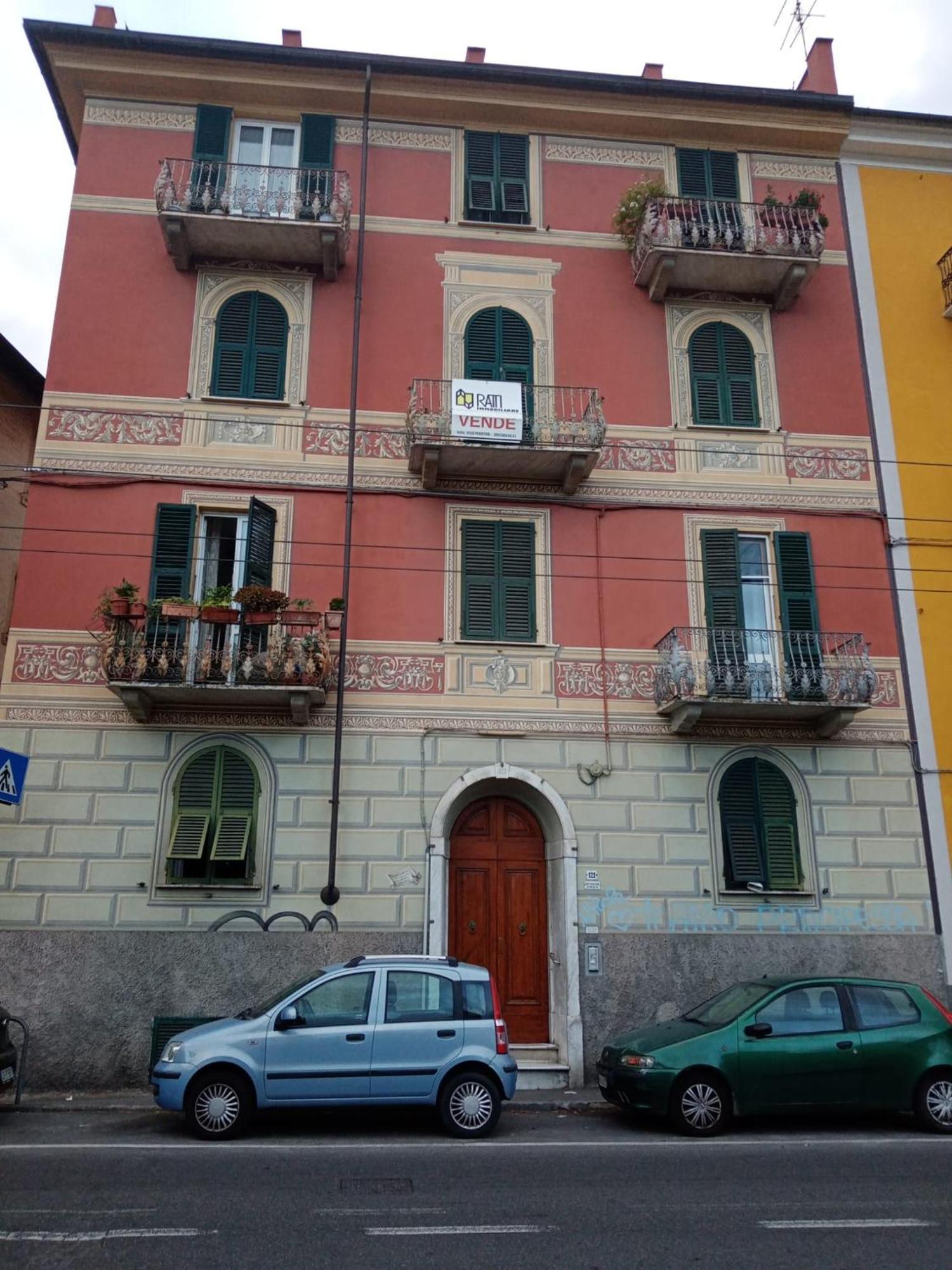 Apartment Casa Albarosa, 10 Min Walk Train Station, Free Parking. La Spezia
