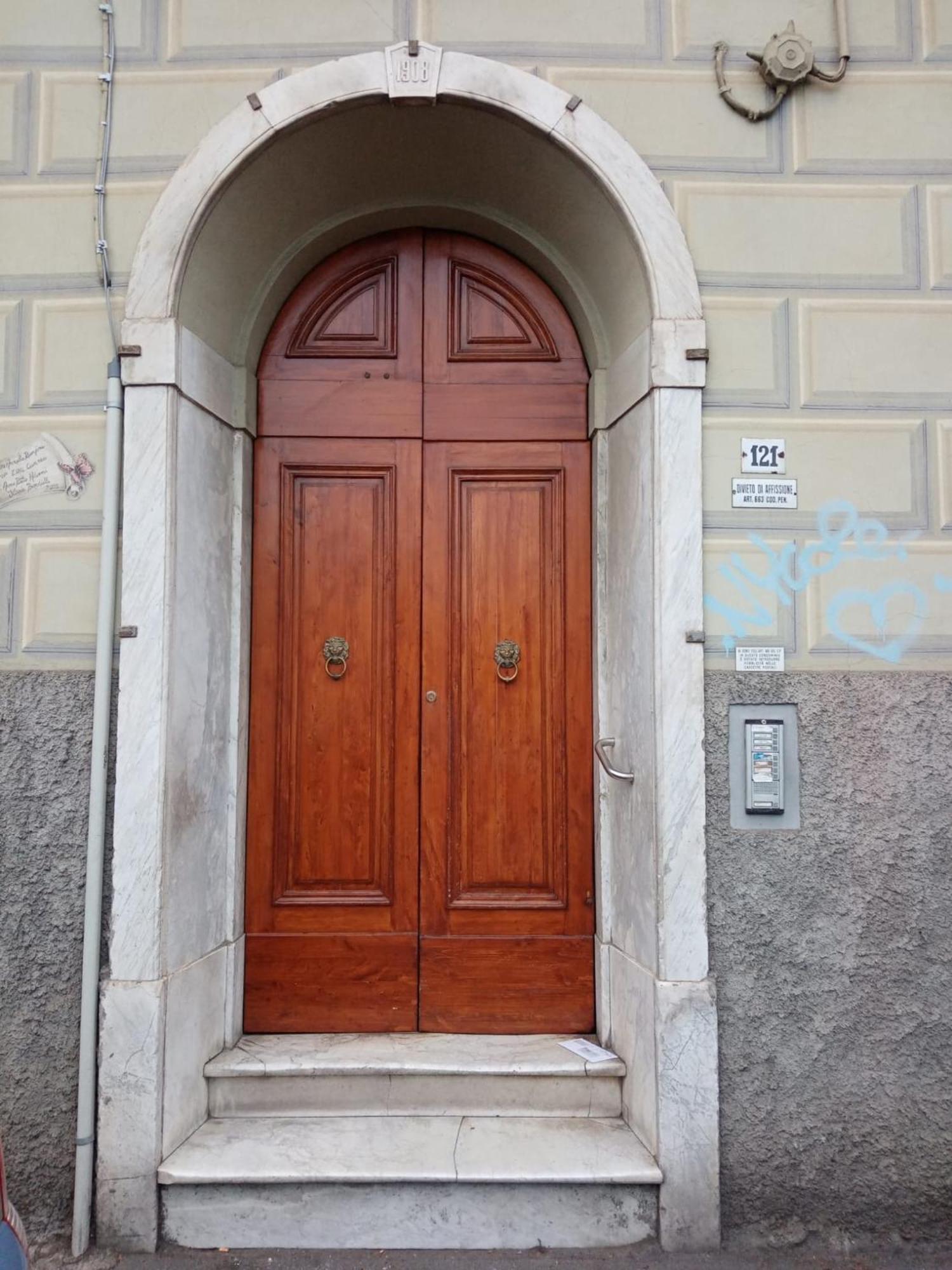 Apartment Casa Albarosa, 10 Min Walk Train Station, Free Parking. *